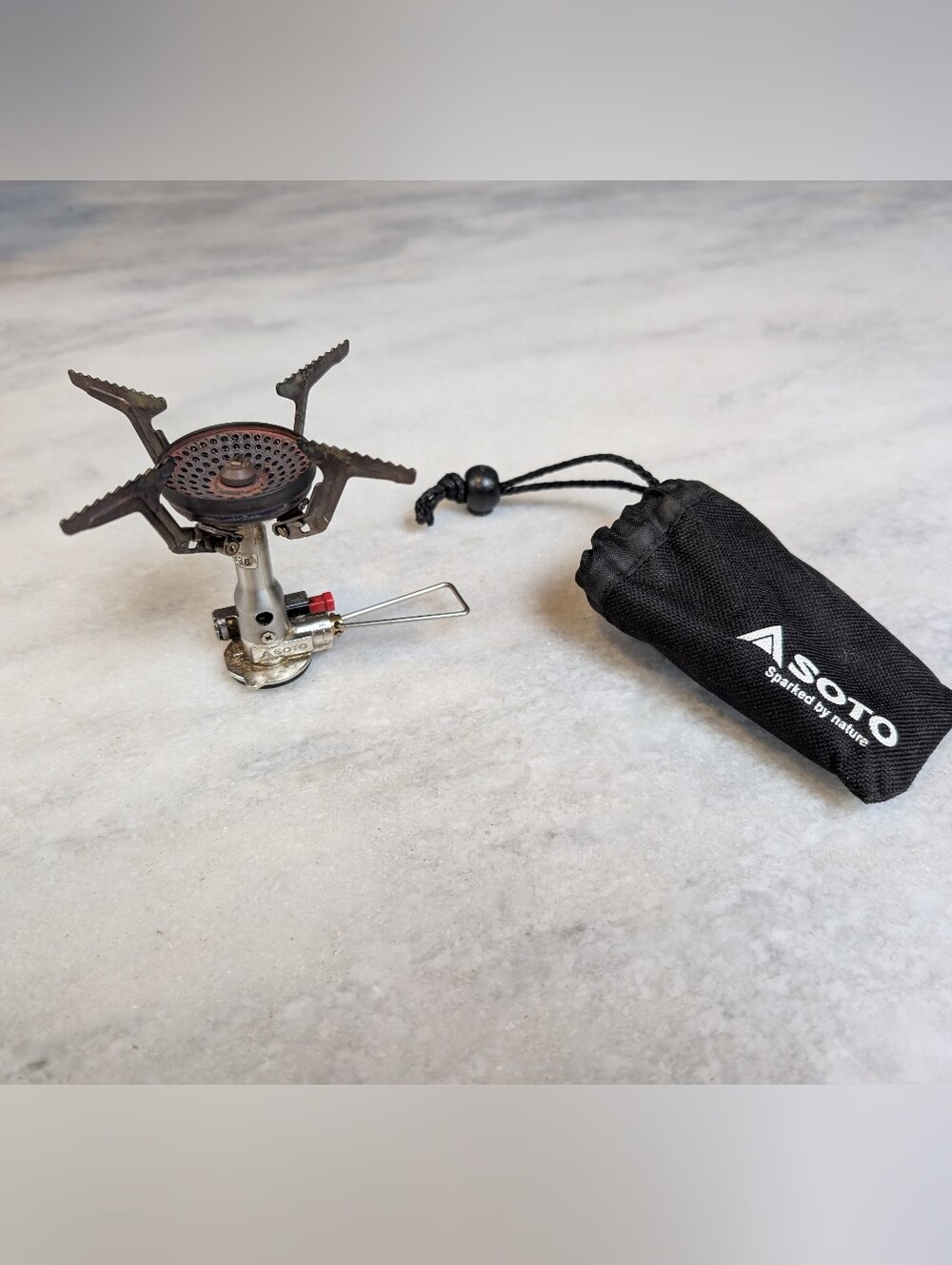 SOTO Amicus Stove with Igniter Camping Stove